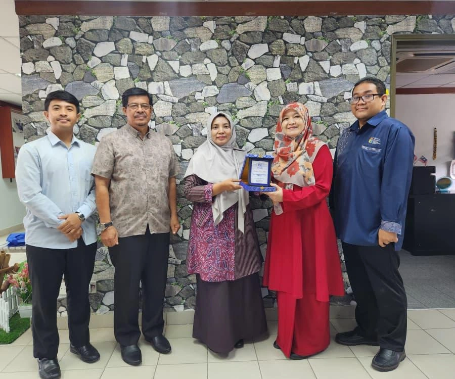 Kunjungan Silaturahmi dalam rangka penguatan Tri Dharma perguruan tinggi bersama UKM Malaysia